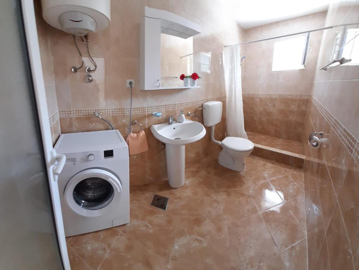 Ban Apartmani Budva Exterior photo