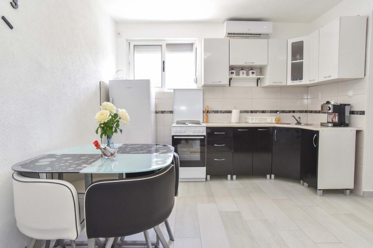Ban Apartmani Budva Exterior photo