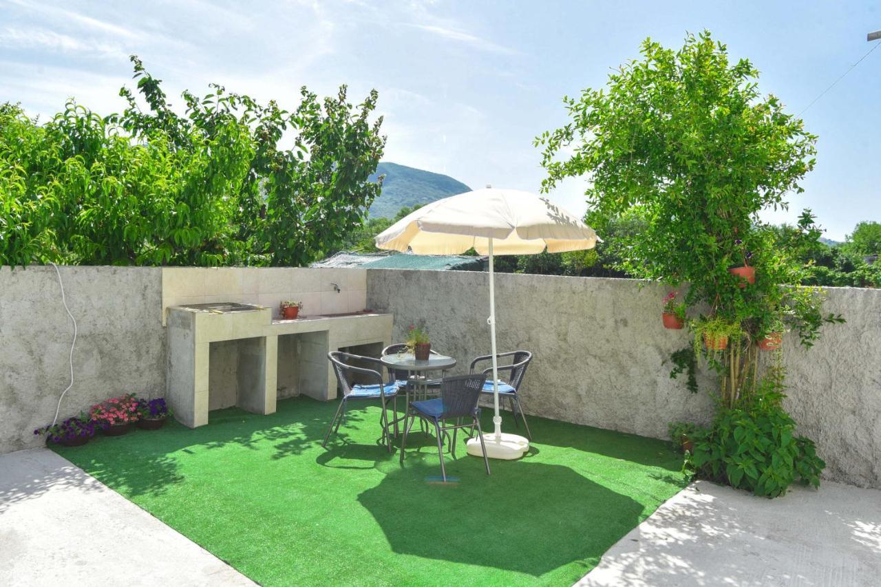 Ban Apartmani Budva Exterior photo